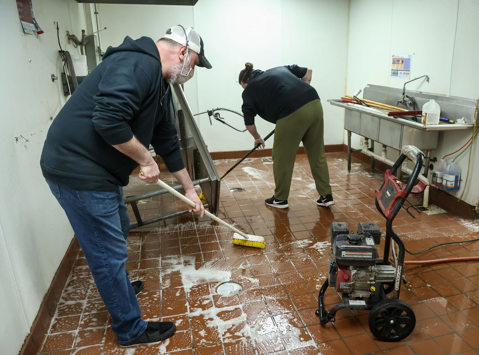 Doc's BBQ will reopen in April